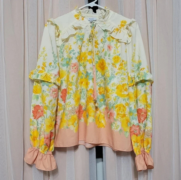 FATE Ombre Floral Split Neck Ruffle Blouse w/ Ties, Lined, Size Small, EUC! - Picture 2 of 15